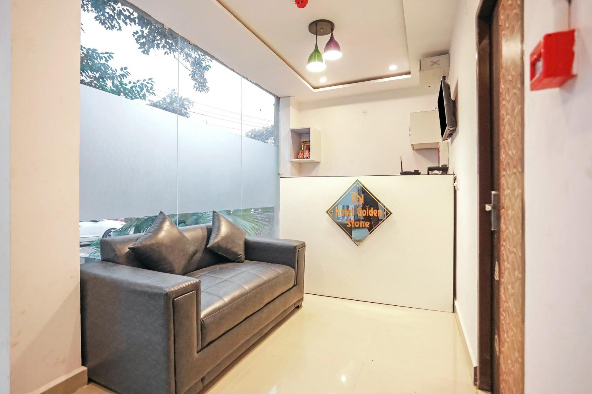 Hotel O Golden Stone Ghaziabad Dış mekan fotoğraf