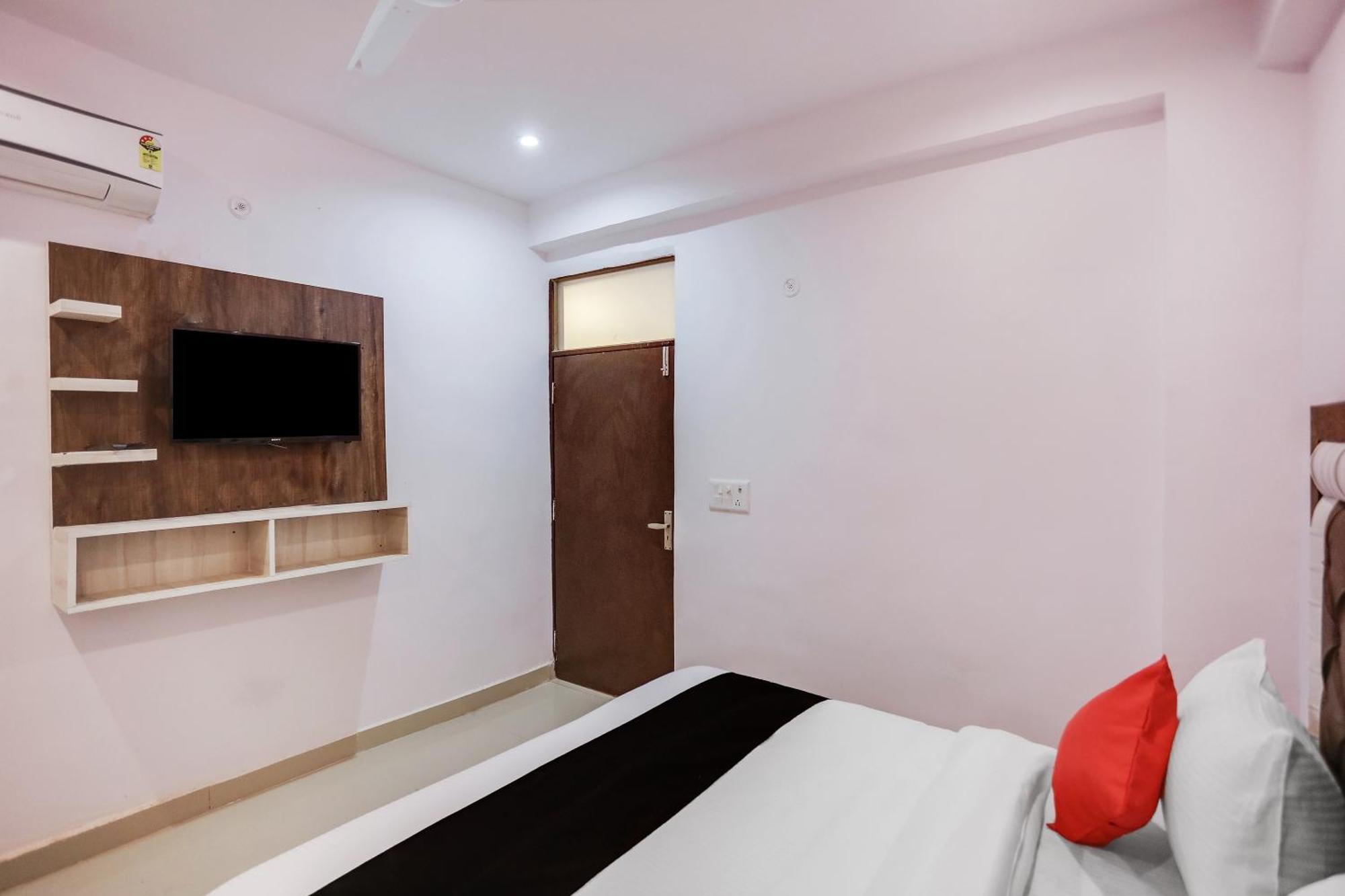 Hotel O Golden Stone Ghaziabad Dış mekan fotoğraf