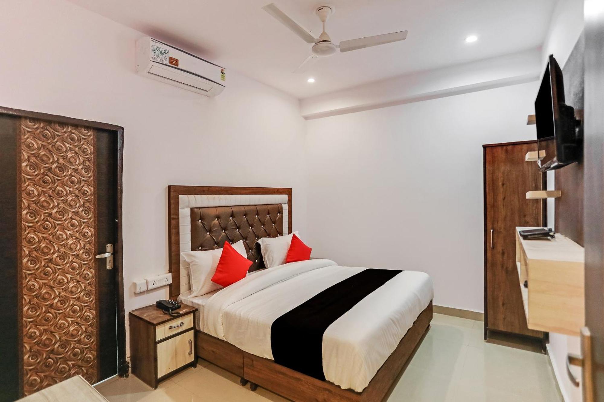 Hotel O Golden Stone Ghaziabad Dış mekan fotoğraf