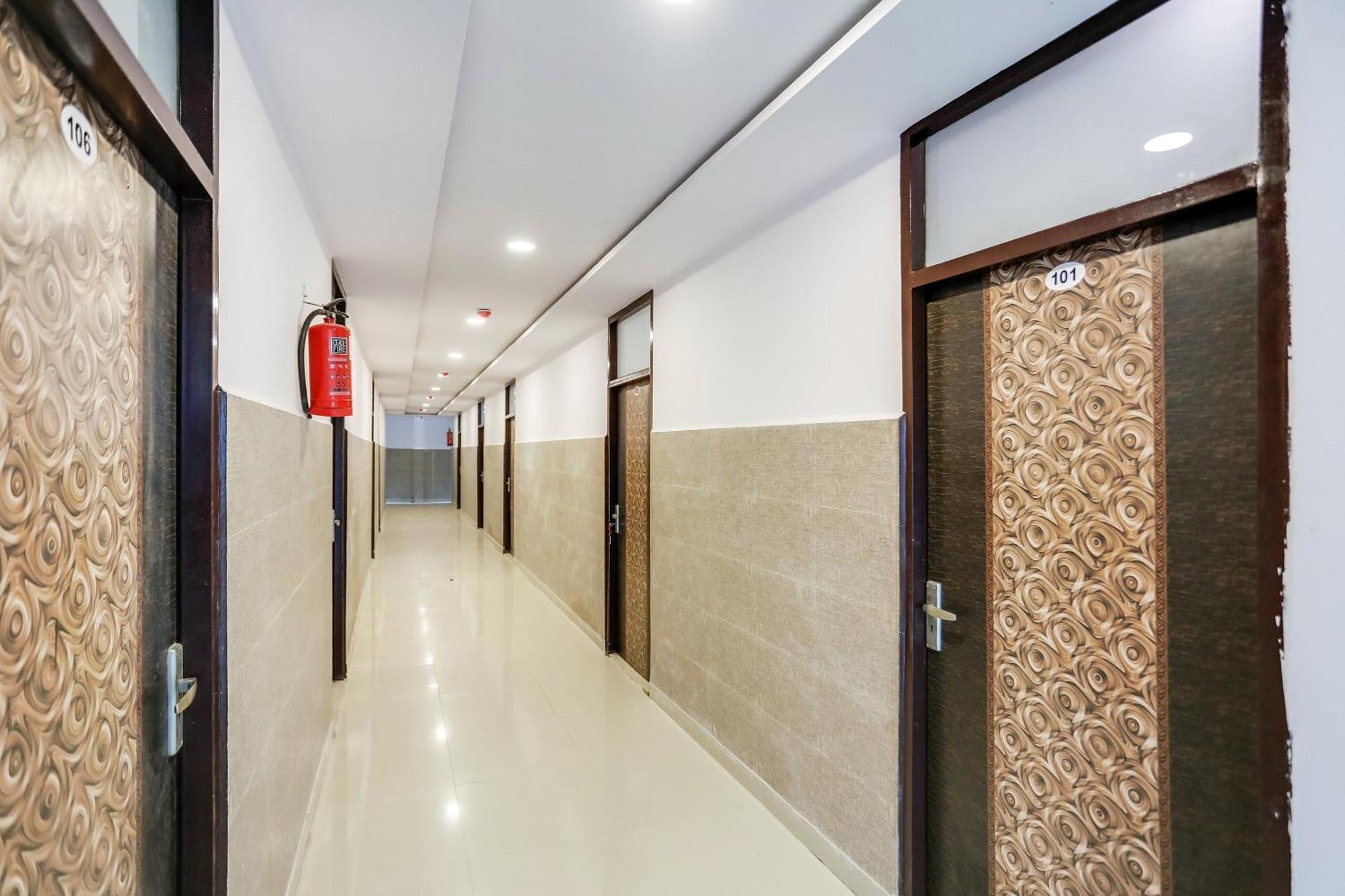 Hotel O Golden Stone Ghaziabad Dış mekan fotoğraf