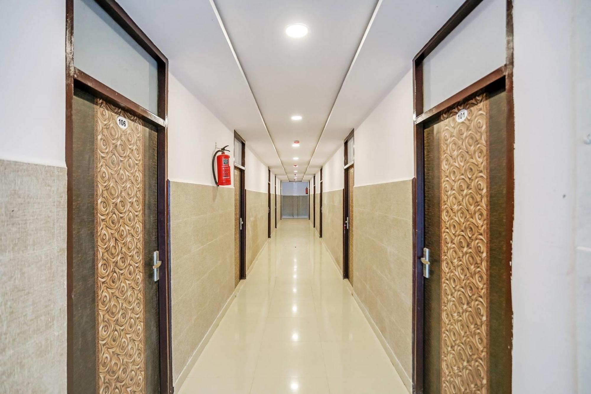 Hotel O Golden Stone Ghaziabad Dış mekan fotoğraf