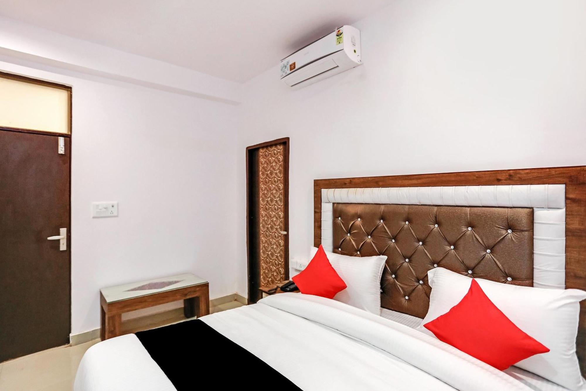Hotel O Golden Stone Ghaziabad Dış mekan fotoğraf