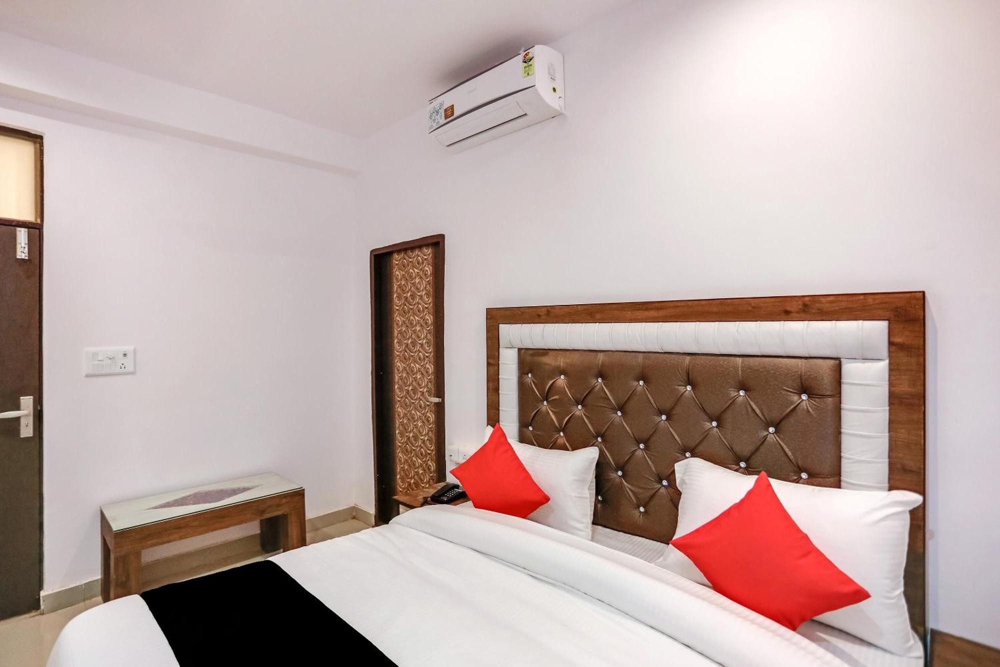 Hotel O Golden Stone Ghaziabad Dış mekan fotoğraf