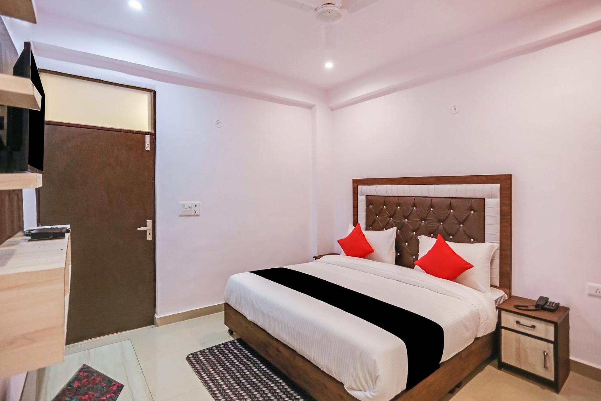 Hotel O Golden Stone Ghaziabad Dış mekan fotoğraf